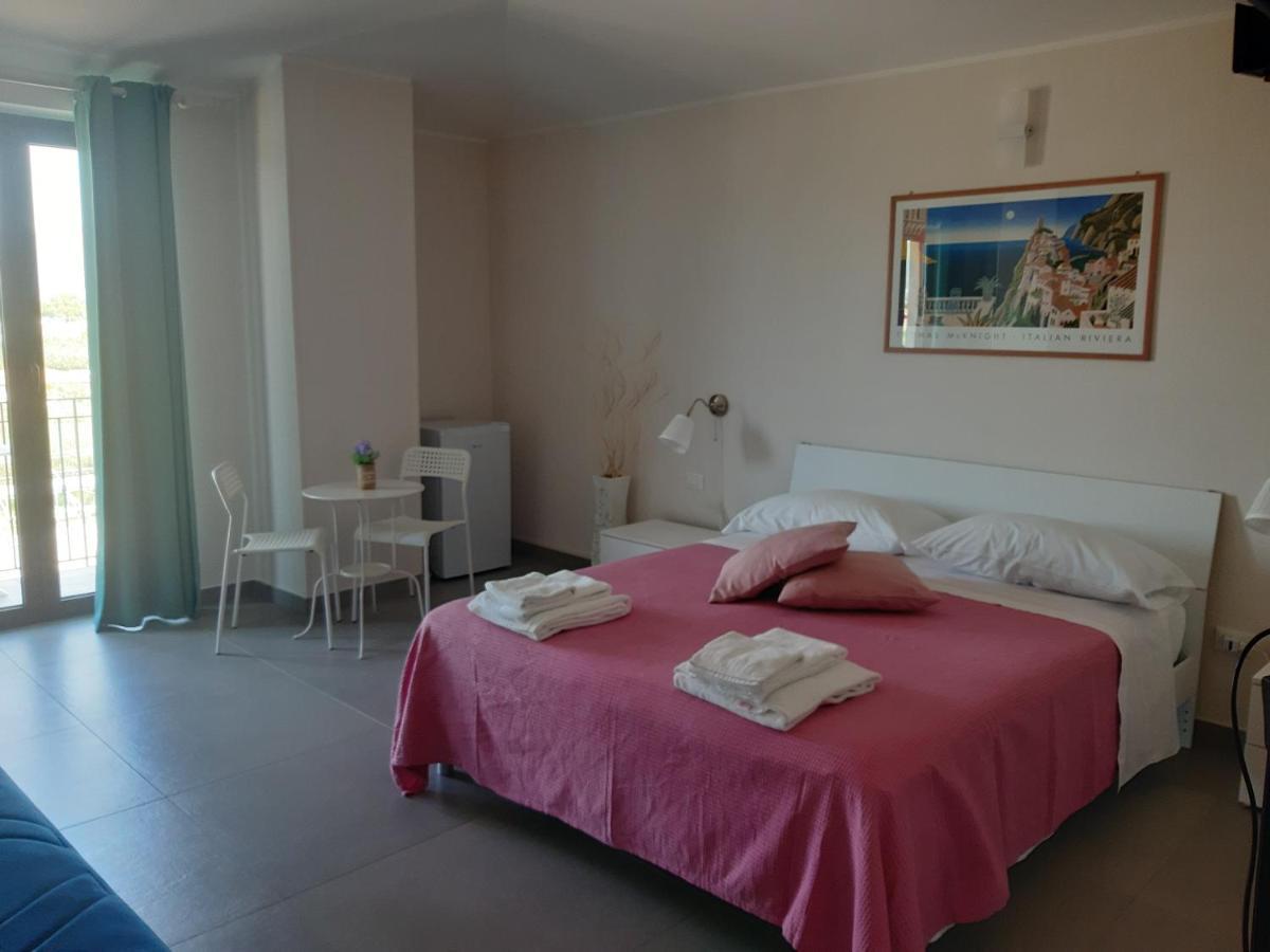 Un Passo Dal Mare - Guest House Лидо Ди Фонди Екстериор снимка