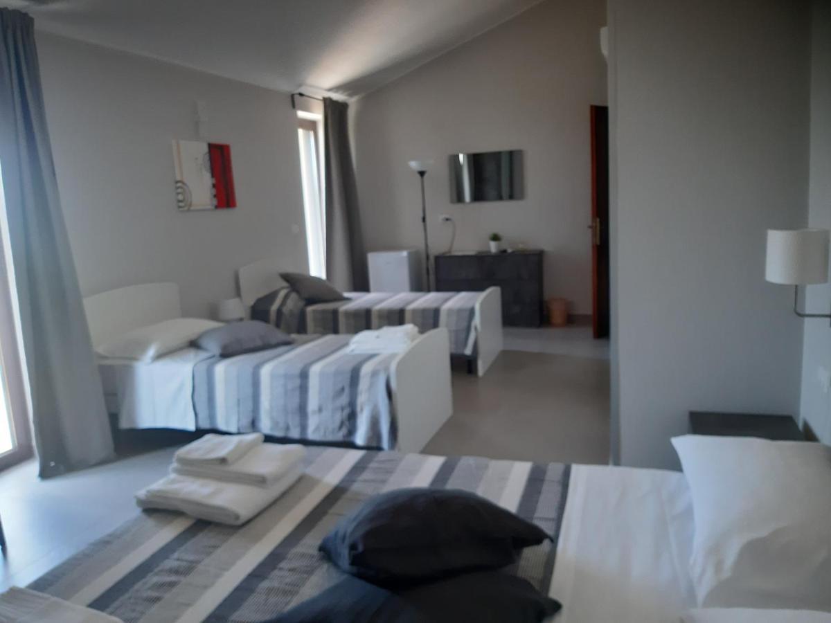 Un Passo Dal Mare - Guest House Лидо Ди Фонди Екстериор снимка
